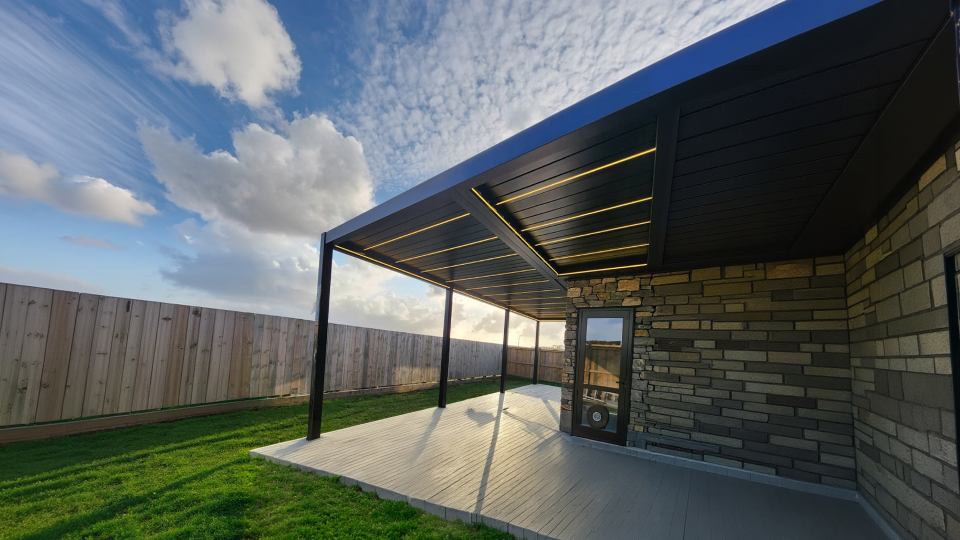 Outdoor Pergola Banner