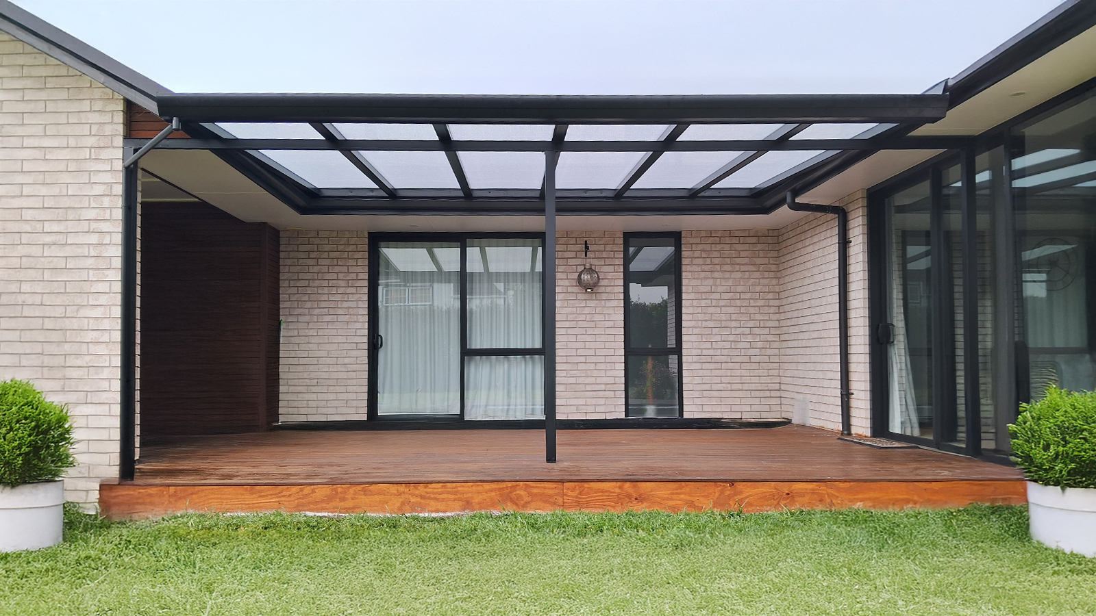 Bi-Fold Shutter